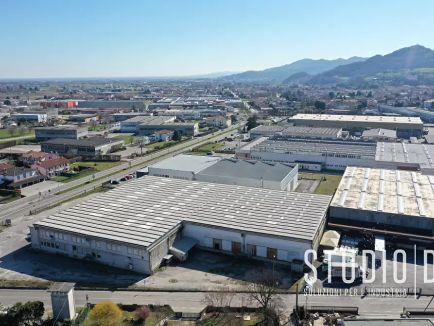 Immagine 3 di Capannone industriale in vendita  a Malo