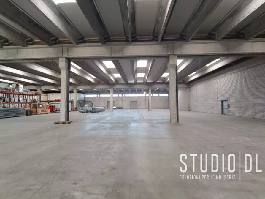 Immagine 4 di Capannone industriale in vendita  a Malo