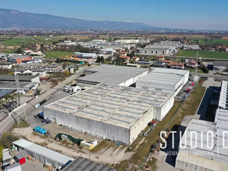 Immagine 6 di Capannone industriale in vendita  a Malo