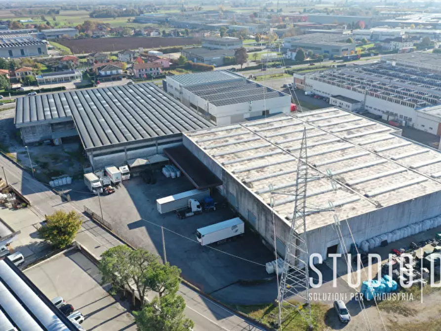 Immagine 7 di Capannone industriale in vendita  a Malo