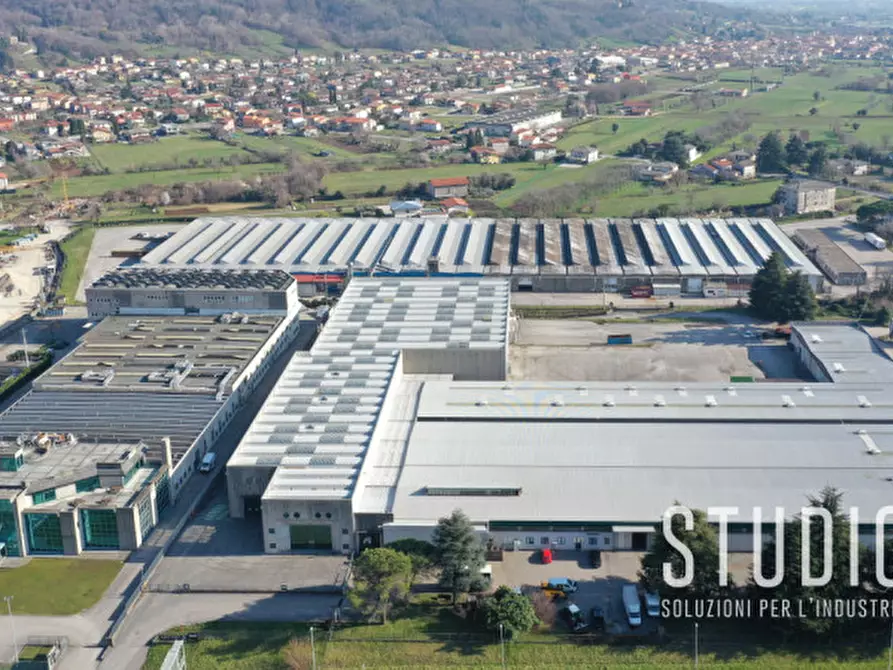 Immagine 1 di Capannone industriale in affitto  a Chiuppano