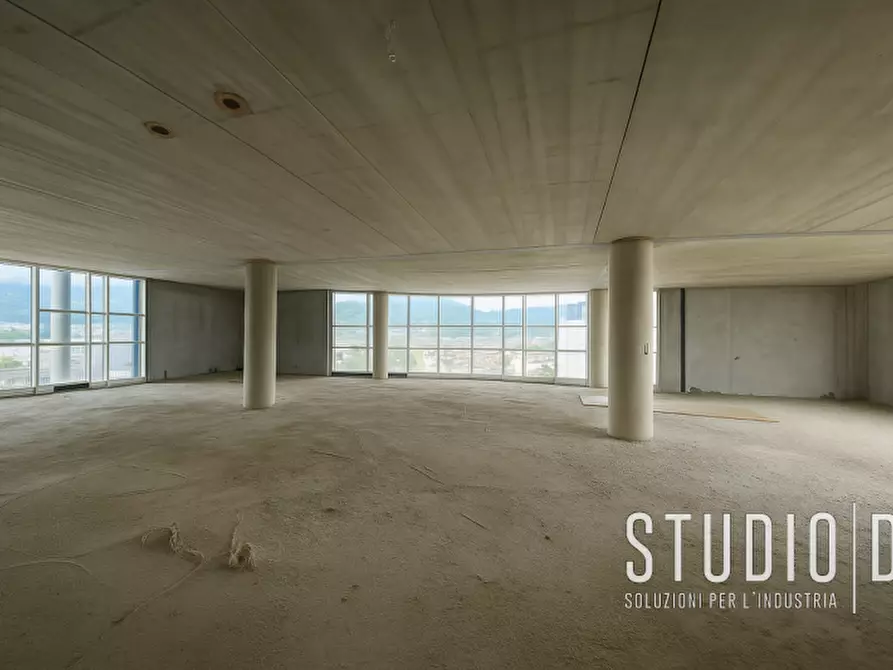 Immagine 1 di Ufficio in affitto  in Via Luigi Dalla Via n. 05 a Schio