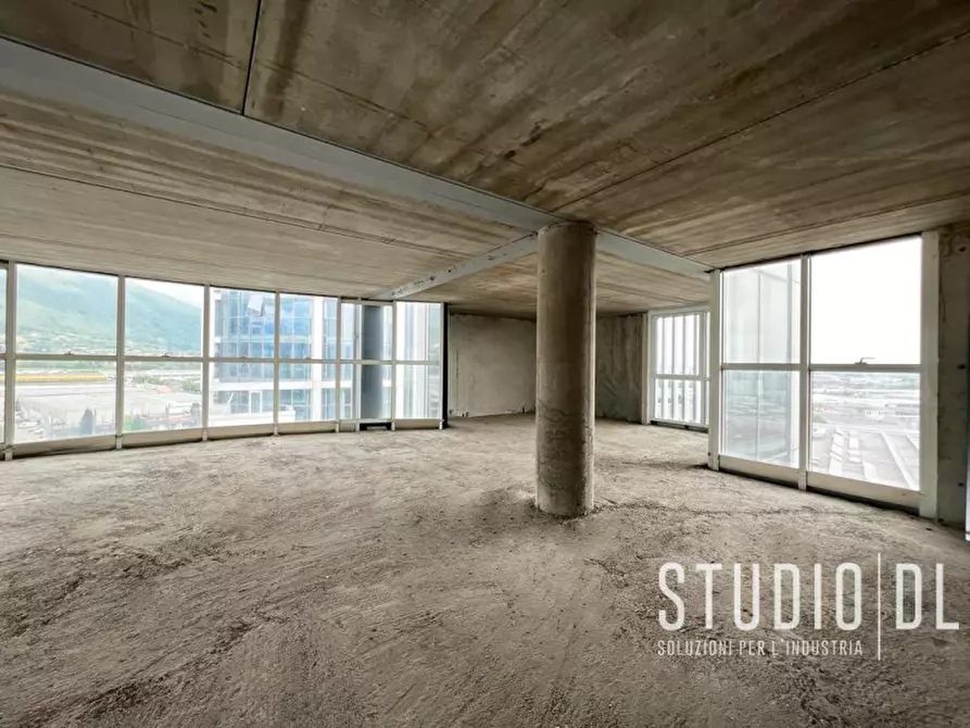 Immagine 3 di Ufficio in vendita  in Via Luigi Dalla Via n. 05 a Schio