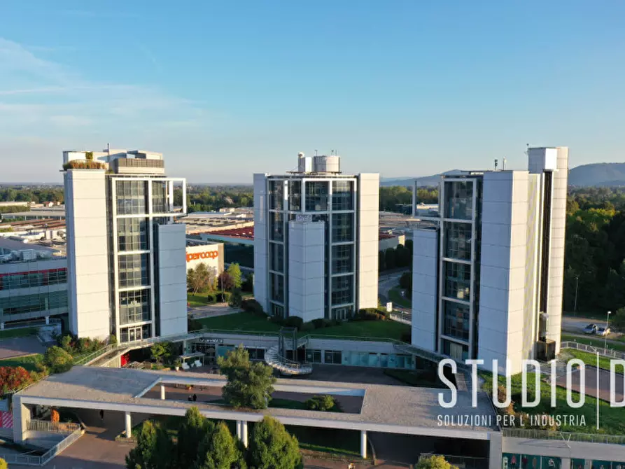 Immagine 2 di Ufficio in affitto  in Via Luigi Dalla Via n. 05 a Schio