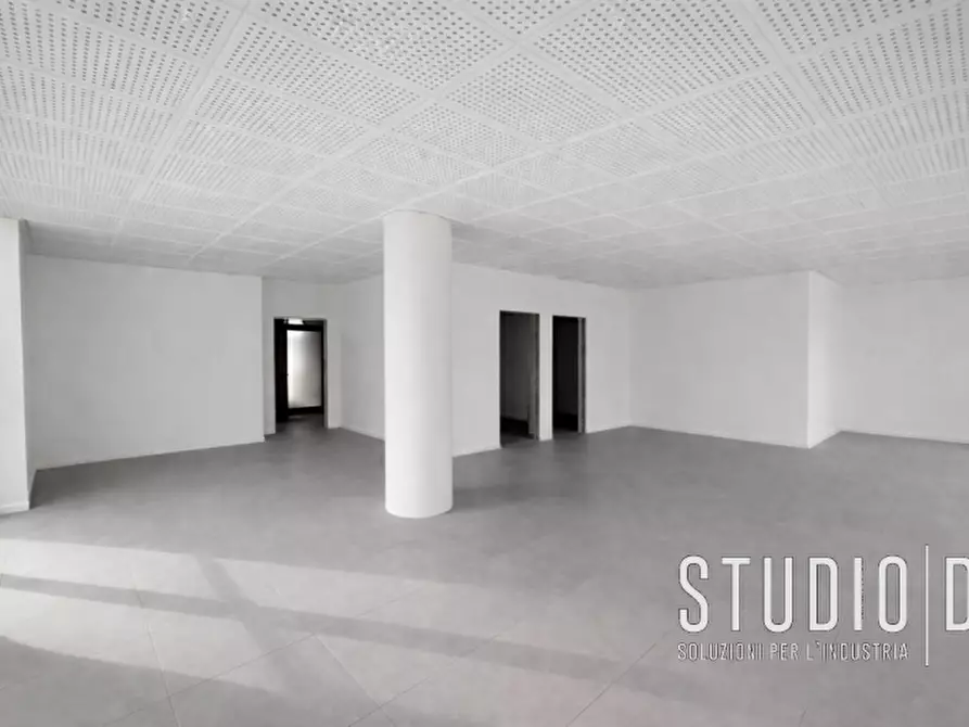 Immagine 1 di Ufficio in vendita  in Via Luigi Dalla Via 02 Schio a Schio