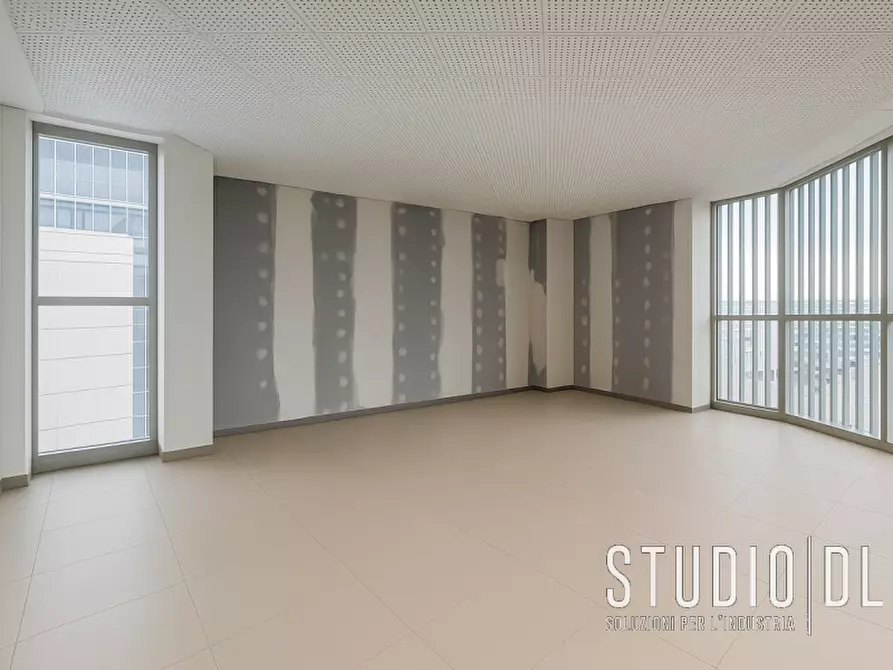 Immagine 2 di Ufficio in vendita  in Via Luigi Dalla Via 02 Schio a Schio