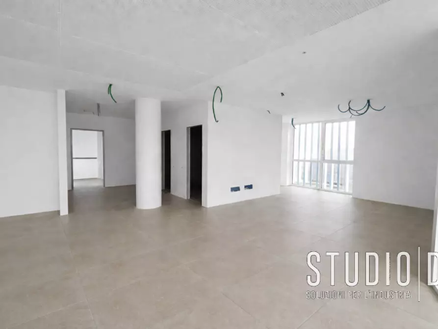 Immagine 3 di Ufficio in vendita  in Via Luigi Dalla Via 02 Schio a Schio