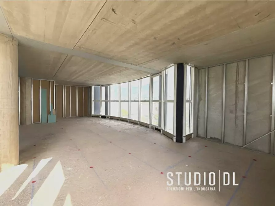 Immagine 4 di Ufficio in vendita  in Via Luigi Dalla Via 02 Schio a Schio