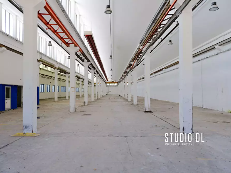 Immagine 1 di Capannone industriale in vendita  in Via 29 Aprile 139 a Torrebelvicino