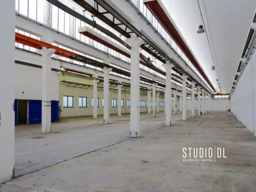 Immagine 2 di Capannone industriale in vendita  in Via 29 Aprile 139 a Torrebelvicino