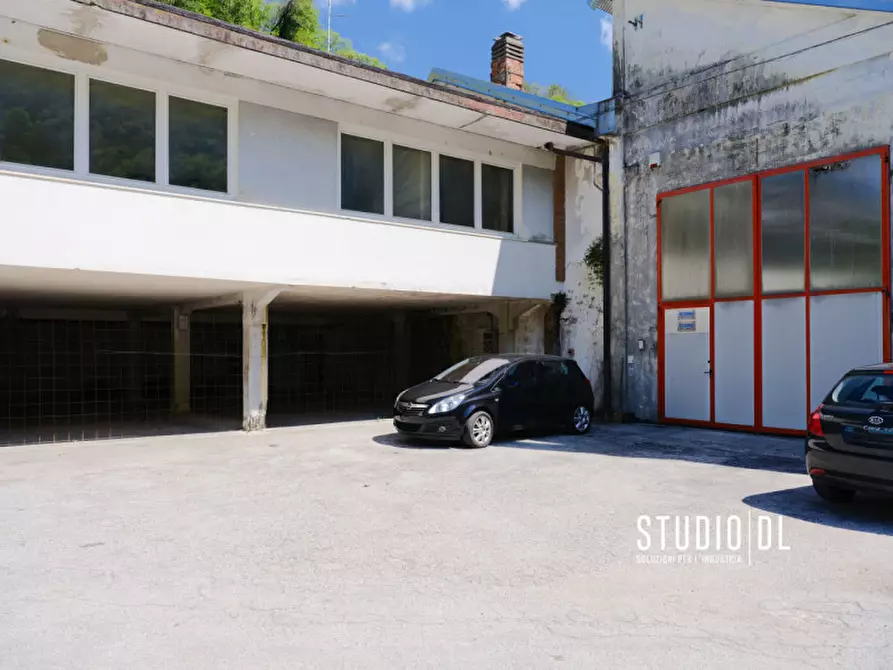 Immagine 6 di Capannone industriale in vendita  in Via 29 Aprile 139 a Torrebelvicino