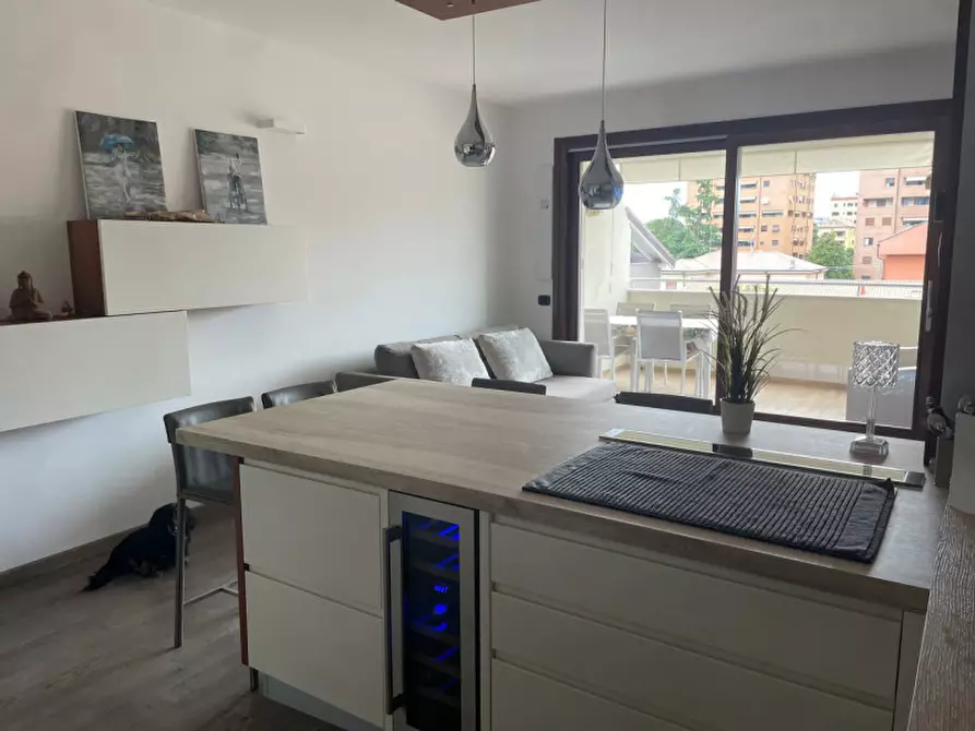 Immagine 3 di Appartamento in vendita  in VIA AGHUILHON a Monza