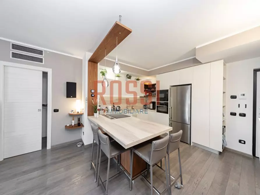 Immagine 6 di Appartamento in vendita  in VIA AGHUILHON a Monza