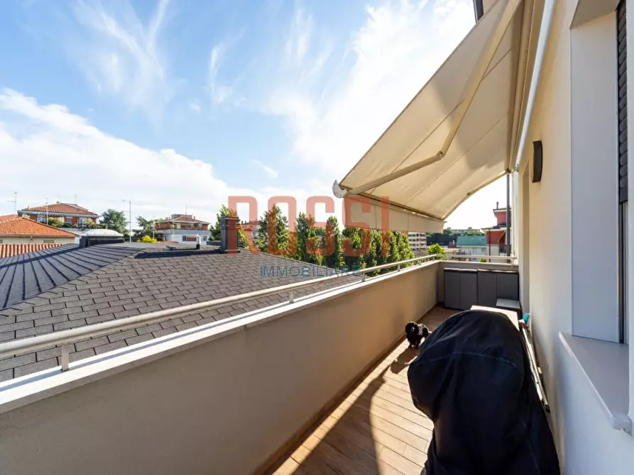 Immagine 22 di Appartamento in vendita  in VIA AGHUILHON a Monza