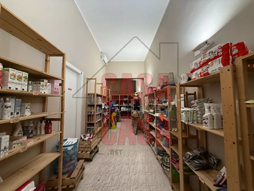 Immagine 5 di Negozio in affitto  in Via Principe Umberto a Este