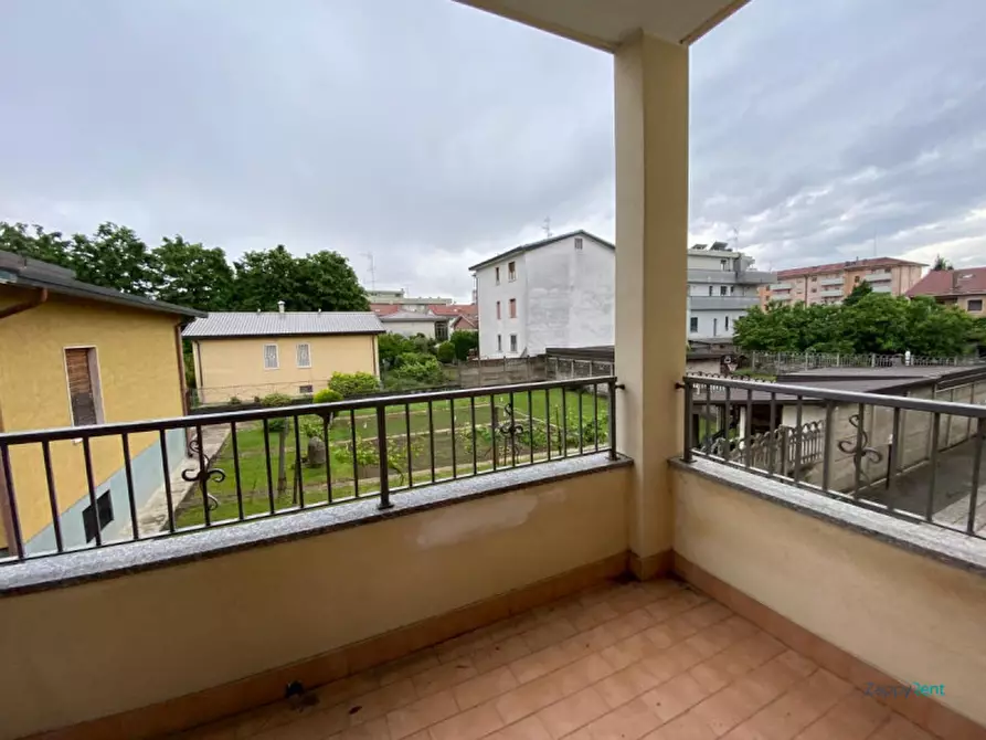 Immagine 4 di Appartamento in affitto  in Via San Solutore a Saronno