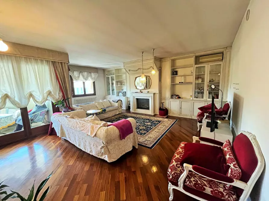 Immagine 1 di Attico in vendita  in Via Verdi a Castelfranco Veneto