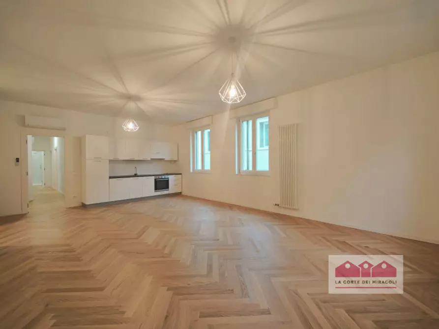 Immagine 1 di Appartamento in vendita  in Piazza del castello 20 a Vicenza