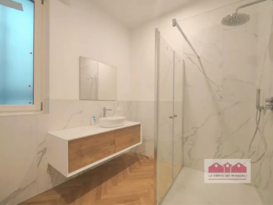 Immagine 7 di Appartamento in vendita  in Piazza del castello 20 a Vicenza