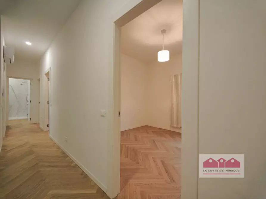 Immagine 14 di Appartamento in vendita  in Piazza del castello 20 a Vicenza