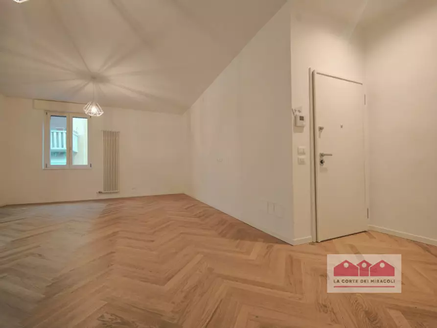 Immagine 15 di Appartamento in vendita  in Piazza del castello 20 a Vicenza