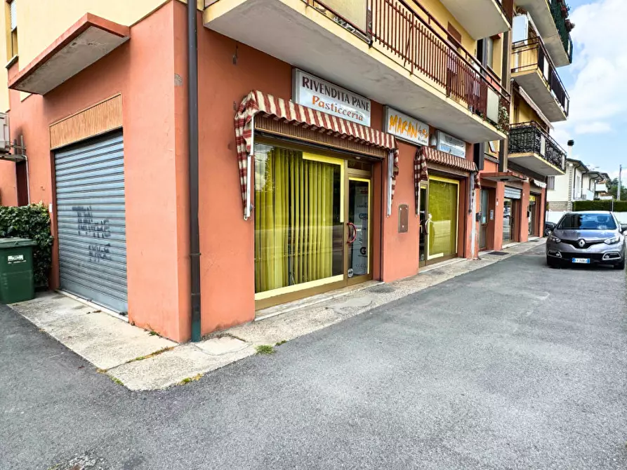 Immagine 7 di Negozio in vendita  a Selvazzano Dentro