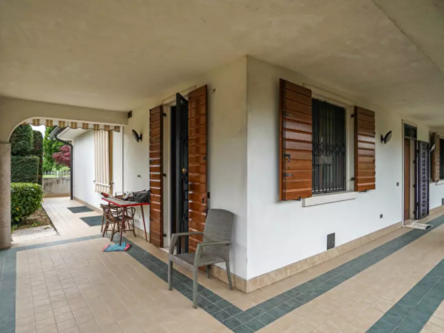 Immagine 2 di Villa in vendita  a Arcole