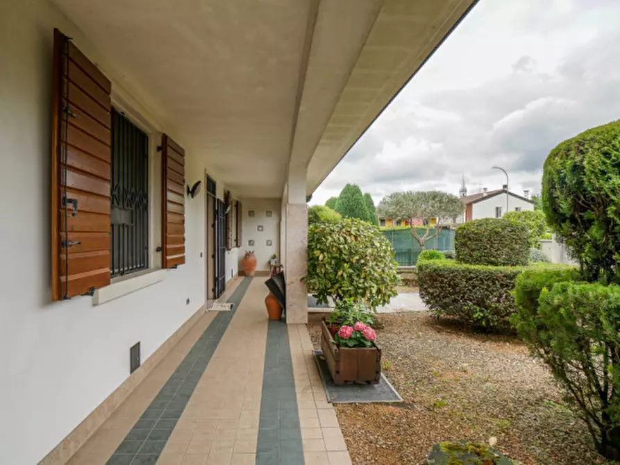 Immagine 3 di Villa in vendita  a Arcole