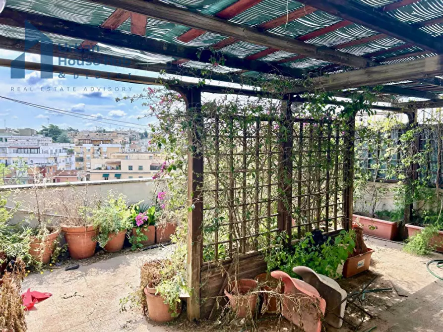 Immagine 5 di Attico in vendita  in Via del Gran Paradiso 80 a Roma
