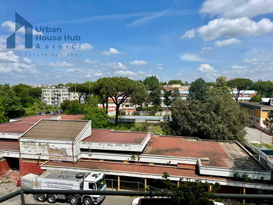 Immagine 12 di Attico in vendita  in Via del Gran Paradiso 80 a Roma