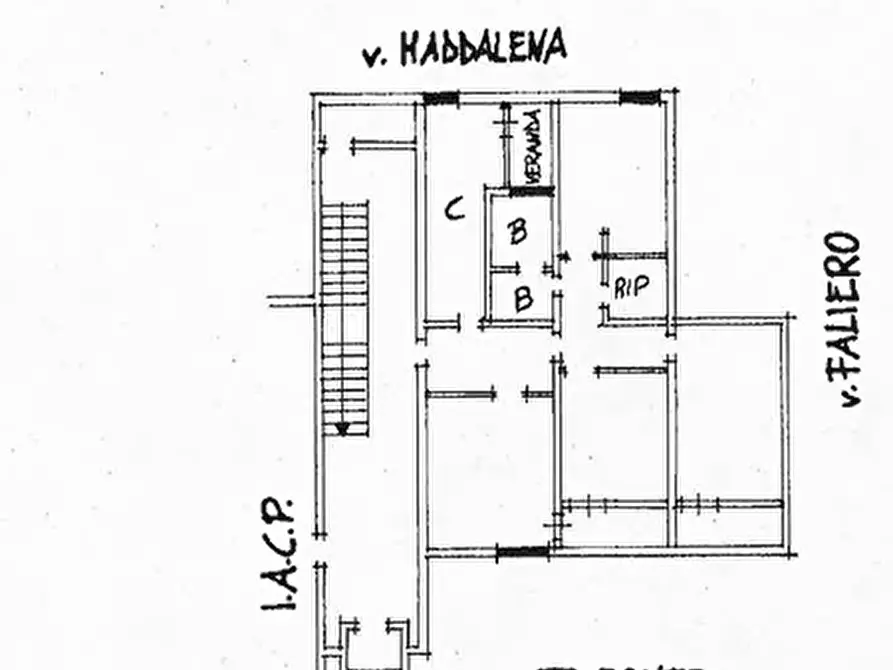 Immagine 2 di Appartamento in vendita  in VIA MADDALENA UMBERTO 21/12 a Verona