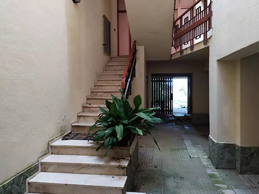Immagine 1 di Appartamento in vendita  in Via Domenico Topa, 89015 Palmi RC, Italia a Palmi