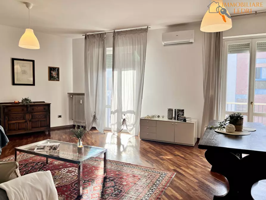 Immagine 2 di Appartamento in vendita  in Via Enrico Berni, 18 a Verona