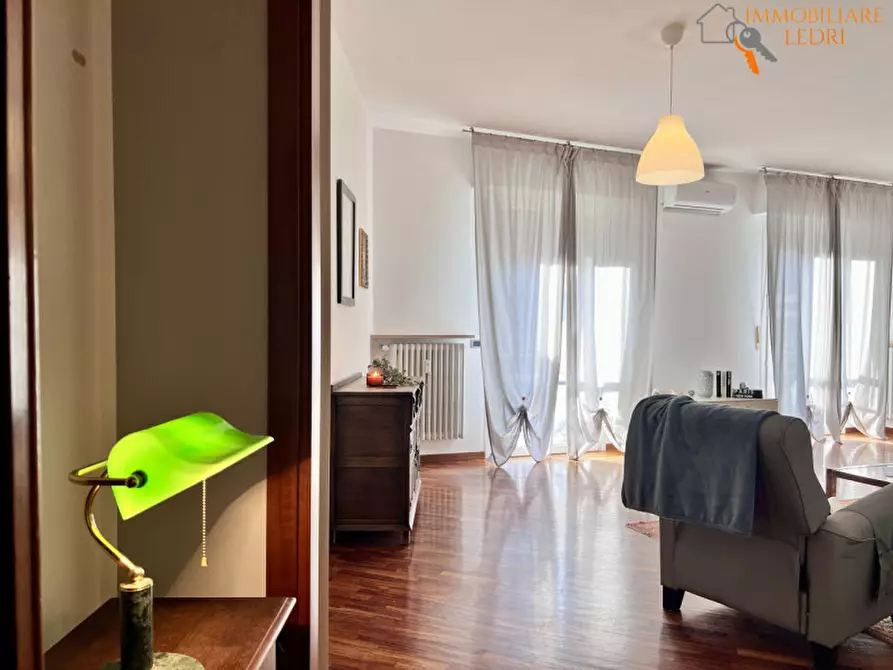 Immagine 3 di Appartamento in vendita  in Via Enrico Berni, 18 a Verona