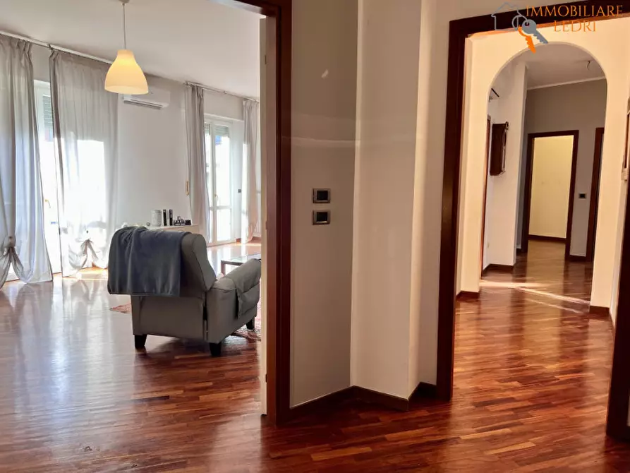 Immagine 7 di Appartamento in vendita  in Via Enrico Berni, 18 a Verona