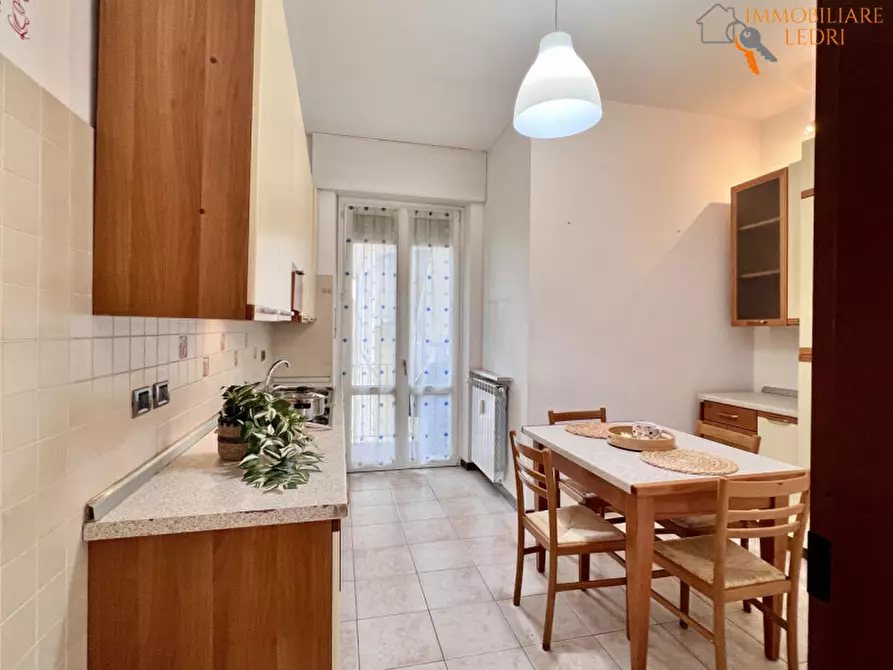 Immagine 9 di Appartamento in vendita  in Via Enrico Berni, 18 a Verona