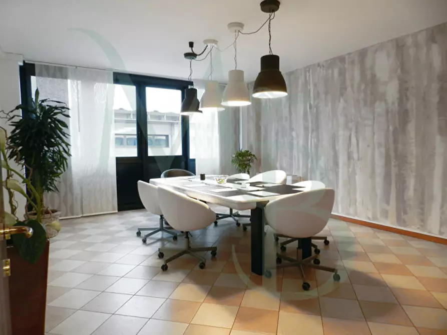 Immagine 8 di Ufficio in affitto  a Pianiga