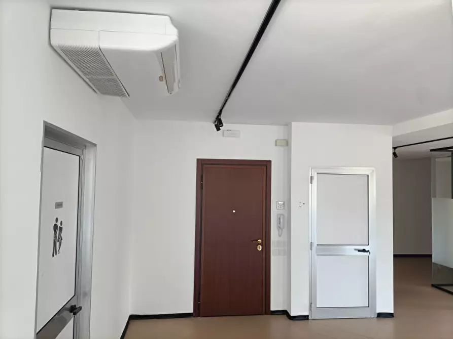 Immagine 8 di Ufficio in affitto  in Largo San Giorgio a Noale