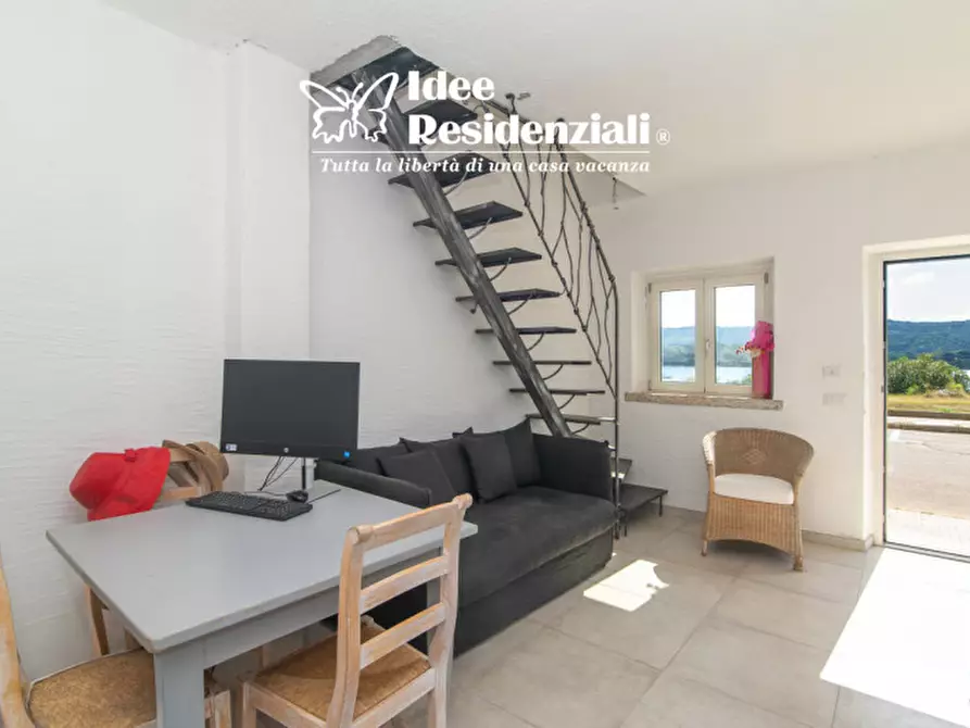 Immagine 3 di Villetta a schiera in vendita  a Arzachena