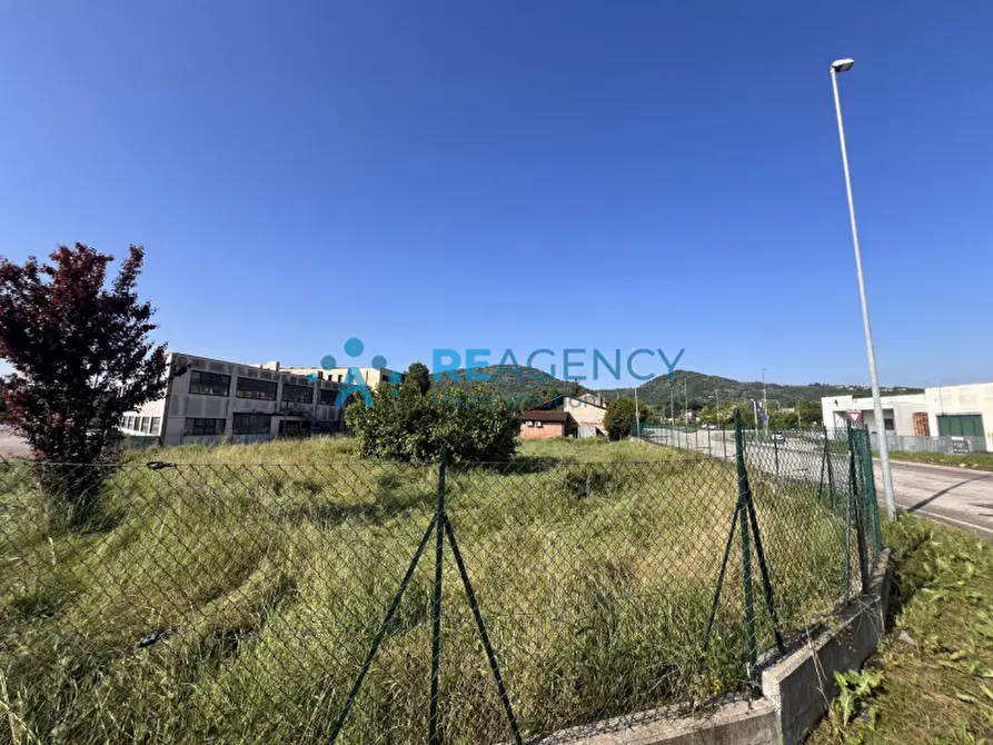 Immagine 1 di Terreno in vendita  in Via Brenta a Isola Vicentina