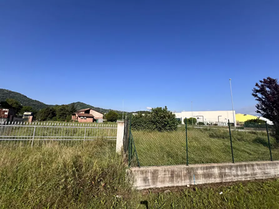 Immagine 3 di Terreno in vendita  in Via Brenta a Isola Vicentina