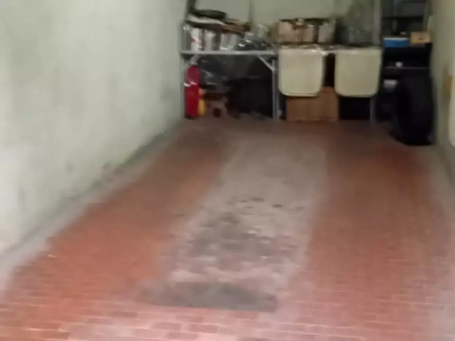 Immagine 9 di Garage in vendita  in Via Tommaso Grossi a Torino