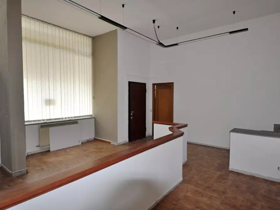 Immagine 3 di Ufficio in vendita  in Via Dante Alighieri a Terranuova Bracciolini