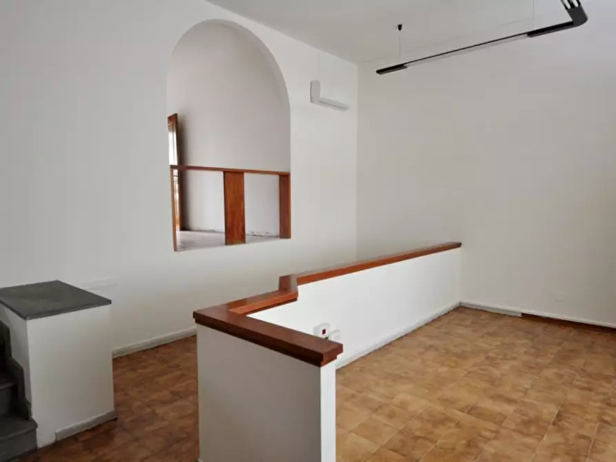 Immagine 6 di Ufficio in vendita  in Via Dante Alighieri a Terranuova Bracciolini