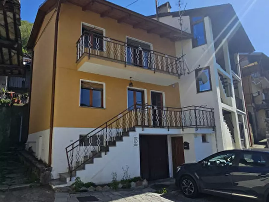 Immagine 2 di Casa indipendente in vendita  in Borgata Doblazio a Pont Canavese