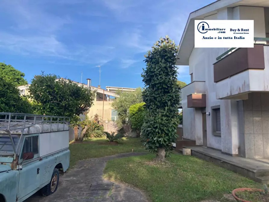 Immagine 3 di Casa bifamiliare in vendita  in Via Parigi a Anzio