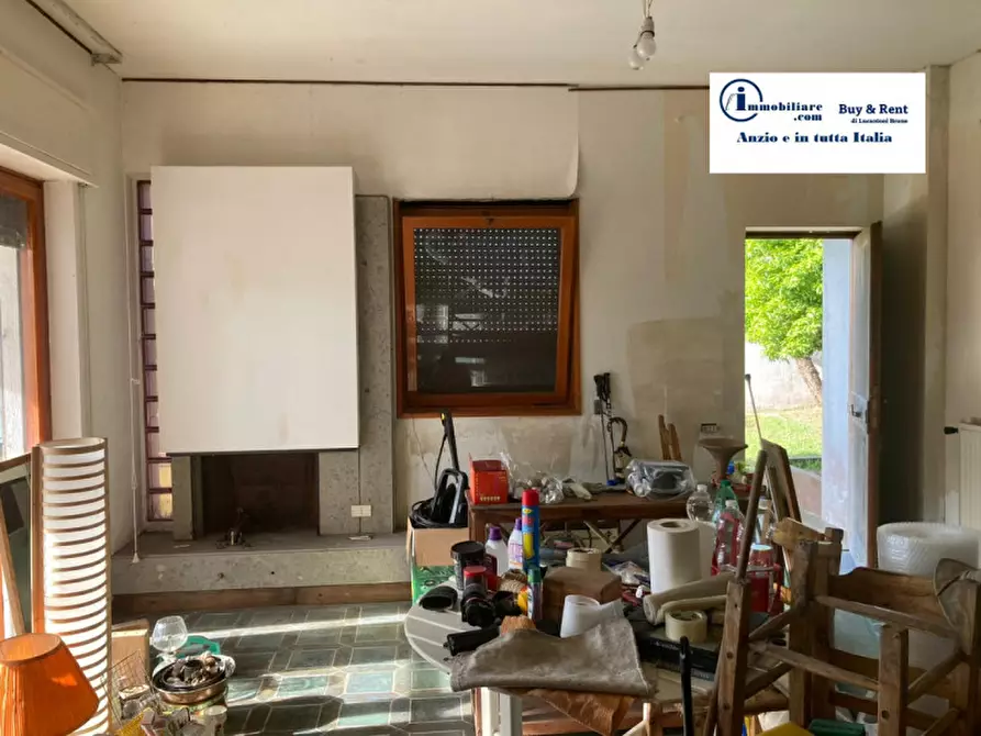 Immagine 11 di Casa bifamiliare in vendita  in Via Parigi a Anzio