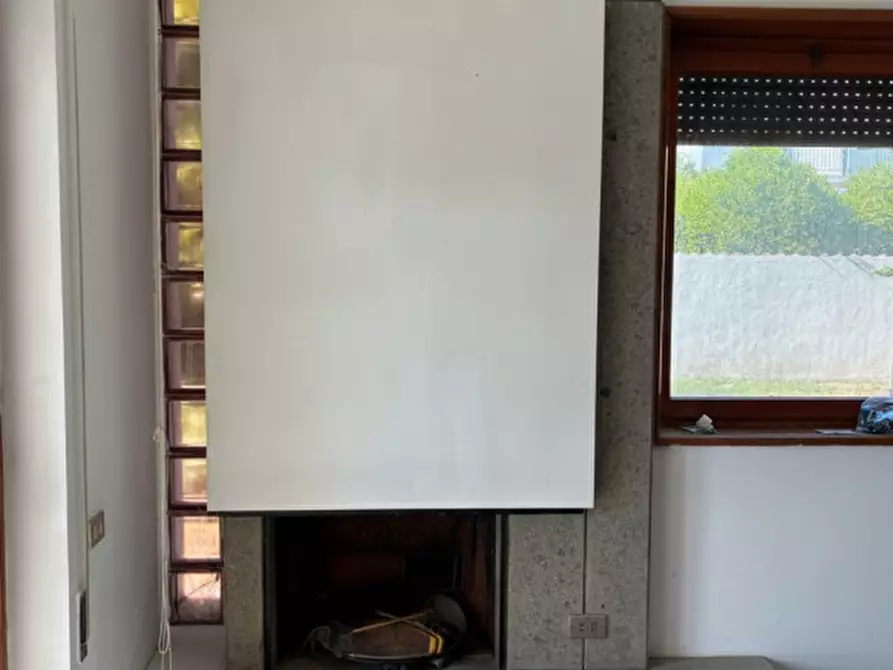 Immagine 11 di Casa bifamiliare in vendita  in Via Parigi a Anzio