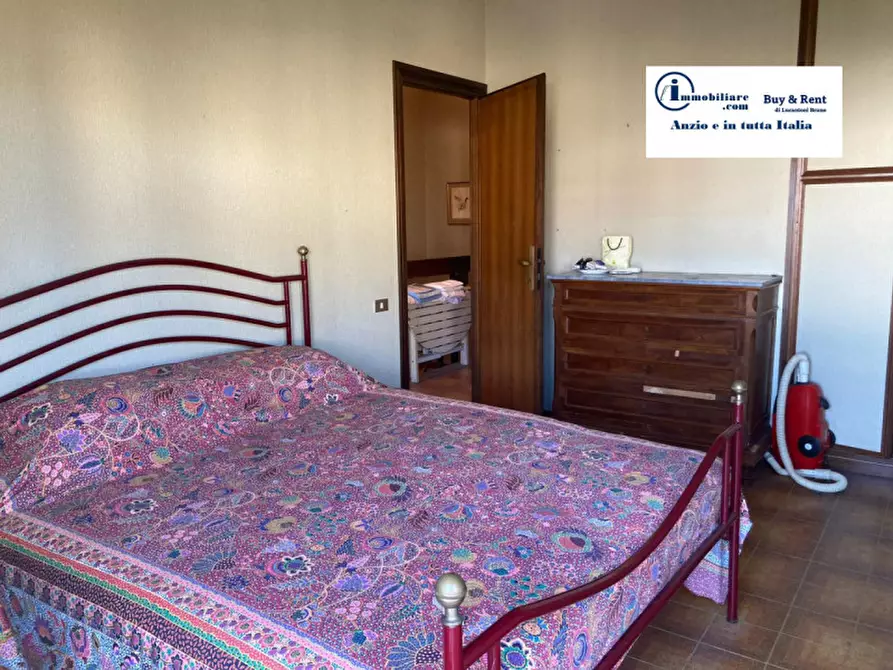 Immagine 17 di Casa bifamiliare in vendita  in Via Parigi a Anzio