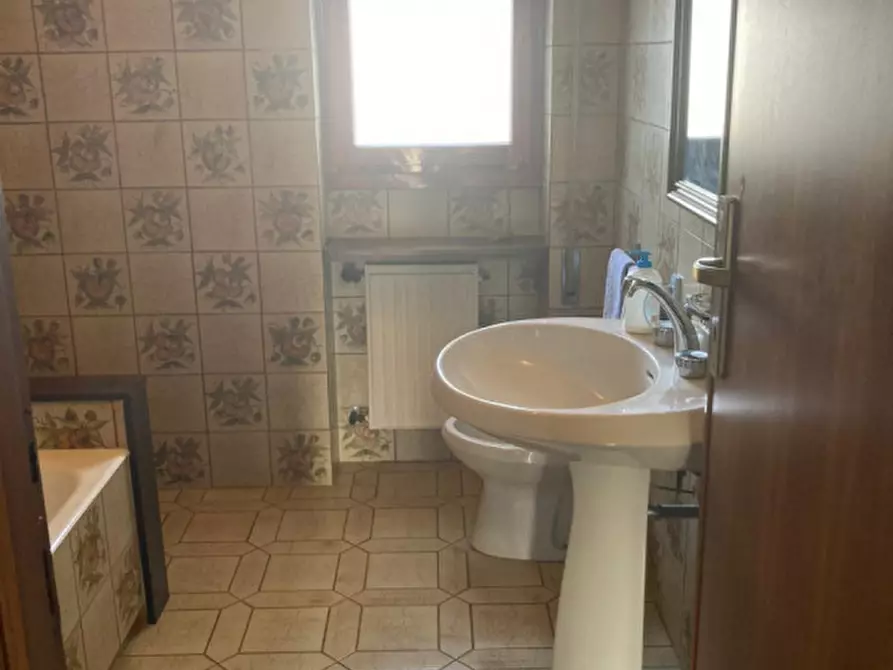 Immagine 21 di Casa bifamiliare in vendita  in Via Parigi a Anzio